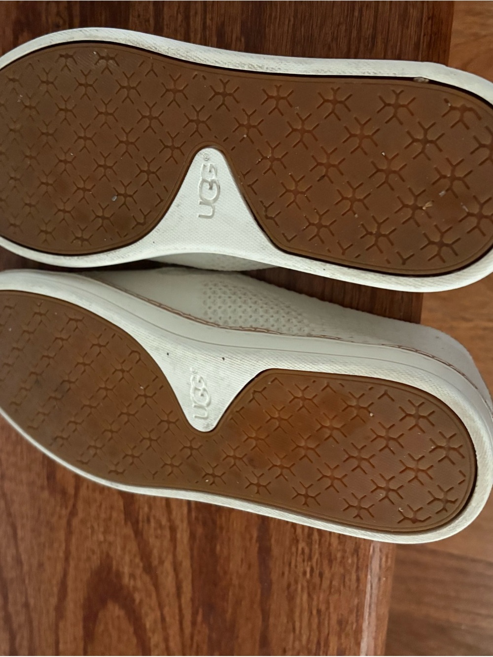 UGG women’s Slip-On Knit Loafers in Off-White with Tan Trim - Picture 3 of 4